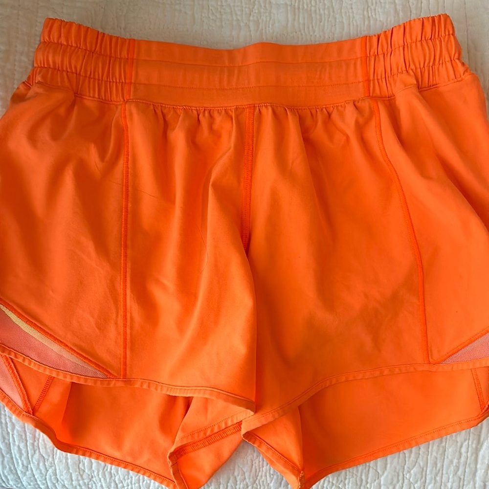 Lululemon Hotty hot low rise Lite Orange size 6 Tall